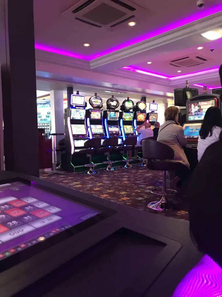 Electronic roulette station at Casino JOA de Châtelaillon