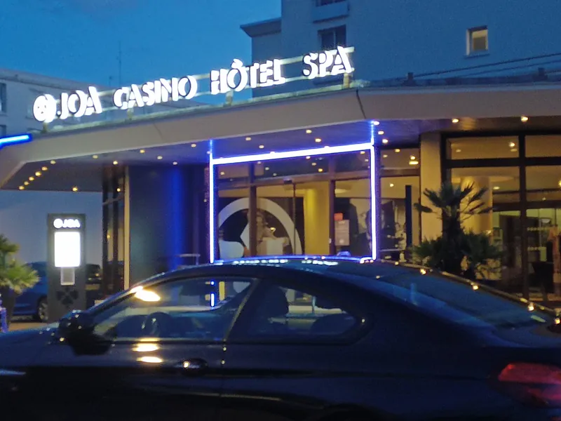 Night view of the casino hotel drop-off at Casino JOA de Saint-Brevin l'Océan