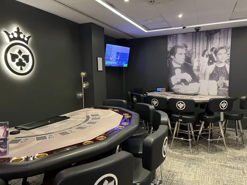 Private card table and lounge at Casino JOA de Saint-Jean-de-Monts