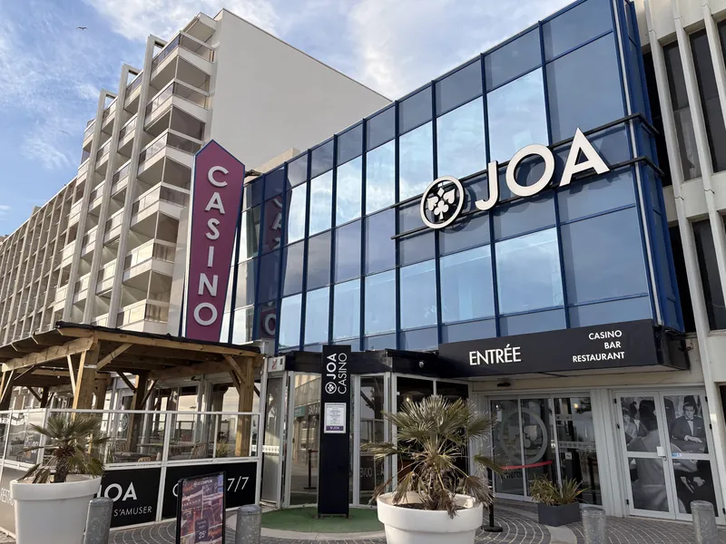 Street view of the entrance to Casino JOA de Saint-Jean-de-Monts