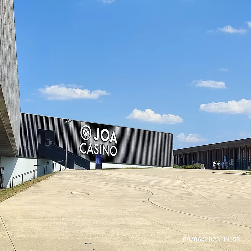 Open plaza leading to the entrance of Casino JOA du Lac du Der