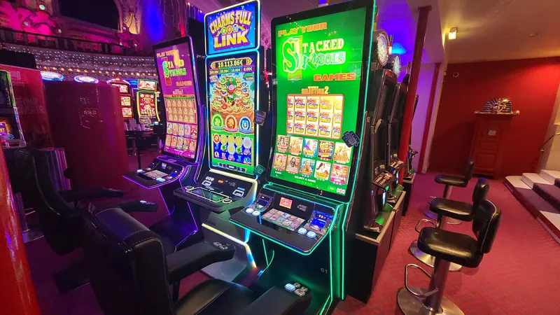 Machines à sous colorées au Casino Partouche Cabourg