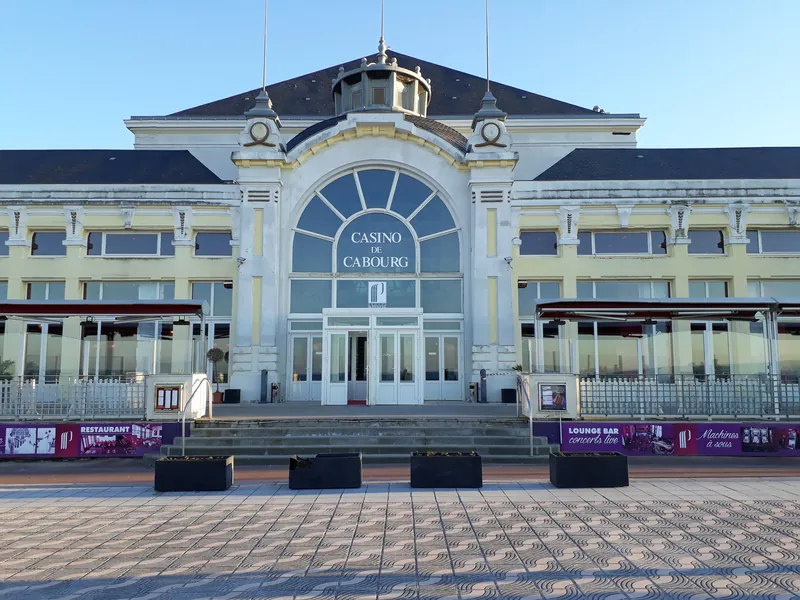 Façade du Casino Partouche Cabourg