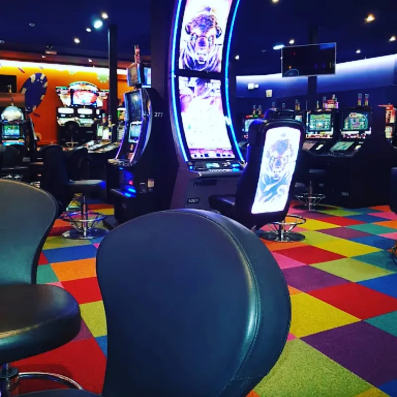 Salle de machines à sous du Casino Partouche Calais