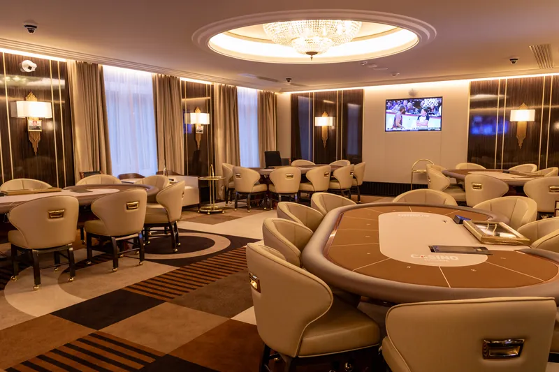 Salle de jeux du Casino Partouche Divonne Les Bains