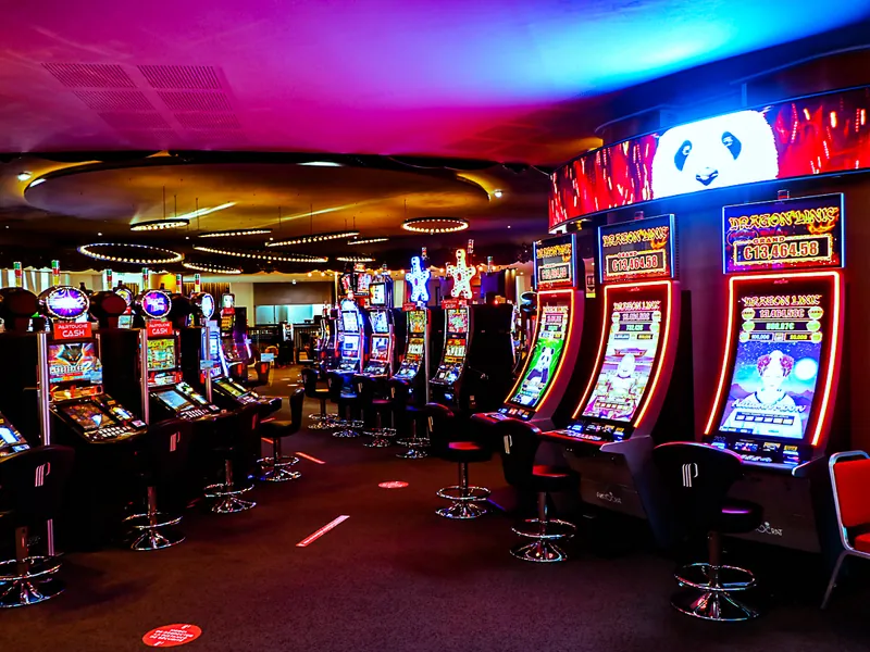 Machines colorées du Casino Partouche La Roche-Posay