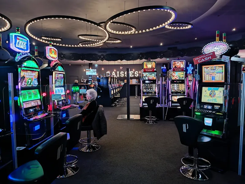 Salle de machines du Casino Partouche La Roche-Posay