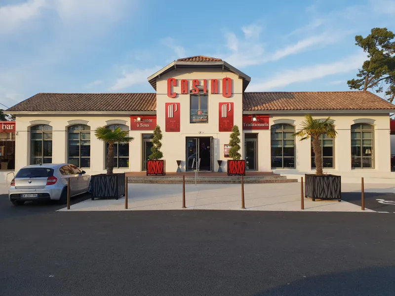 facade jour au Casino Partouche La Tremblade