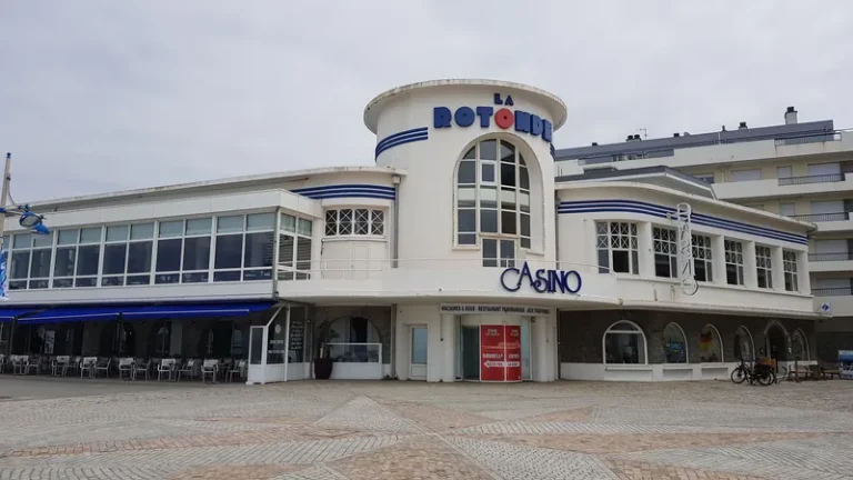 Façade du Casino Partouche Pléneuf-Val-André
