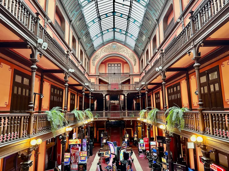 Atrium historique du Casino Partouche Salies-de-Béarn
