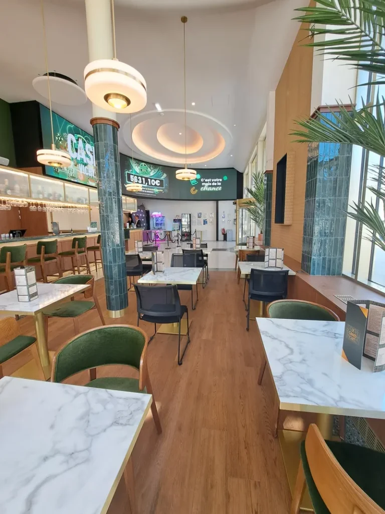 Espace café-bar du Casino Partouche Vichy Grand Café